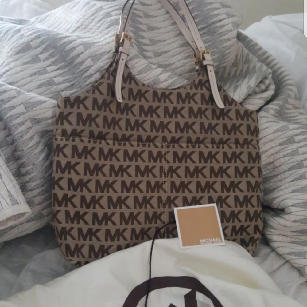 Michael Kors tote